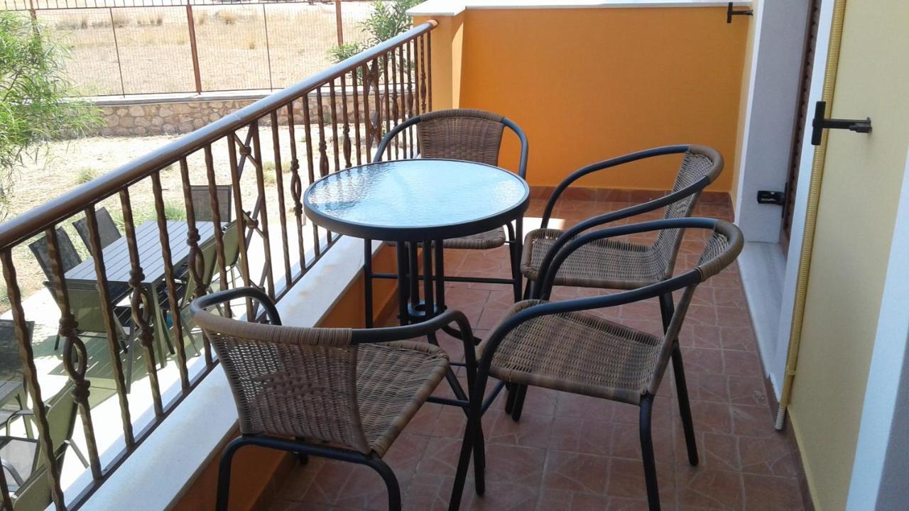Savvas Apartments Plítra Exterior foto